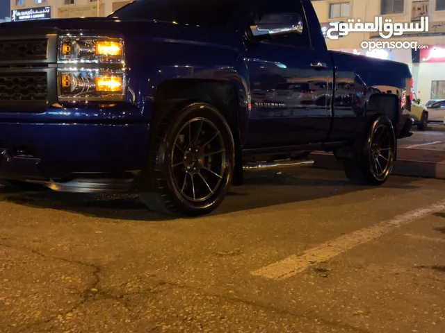 سلفرادو للبيع وقابل للبدل مع كروزو