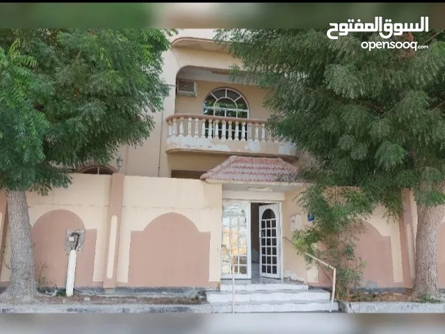400m2 More than 6 bedrooms Townhouse for Sale in Southern Governorate Eastern Riffa