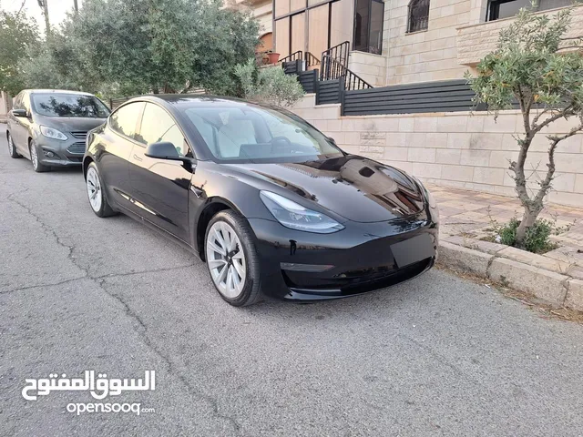 تيسلا موديل 3 ستاندر بلس 2021 بطاريه 58 كيلو واط فحص كامل جمرك جديد للتواصل عبر الهاتف