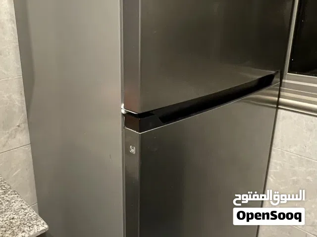 ثلاجة Sharp No Frost بحالة ممتازة للبيع