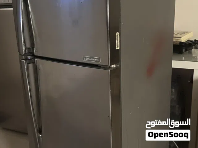 ثلاجه مستعمله كبيره