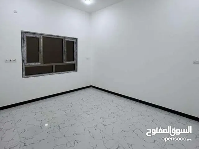 277m2 5 Bedrooms Townhouse for Rent in Basra Other