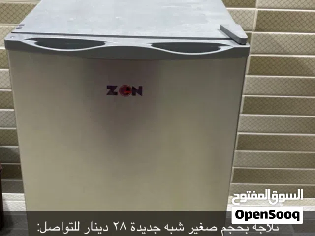 ثلاجة شبه جديدة استخدام بسيط نظيفة