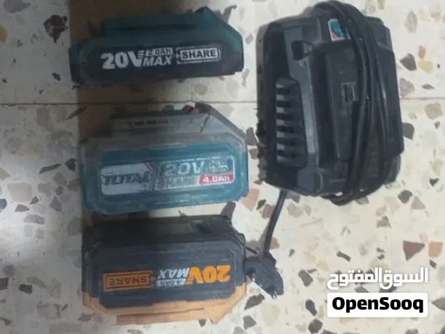 شاحن توتال مع بطاريات