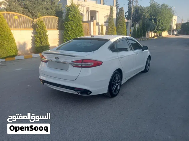 2017 فورد فيوجن SE