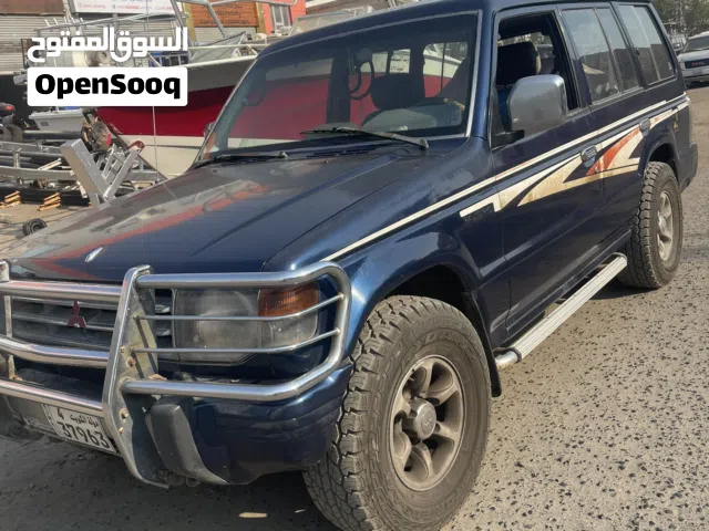 1998 ميتسوبيشي باجيرو GLS