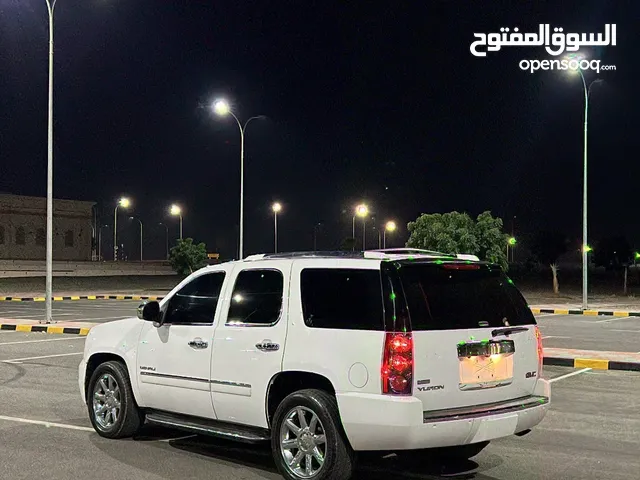 GMC يوكن دنالي 2010