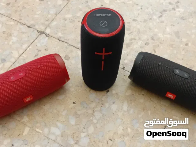 ثلاث سمعات 2جبي ال واحده شغاله 100/100والثانيه بدها بطاريه 1هوبي استار شغاله 100/100