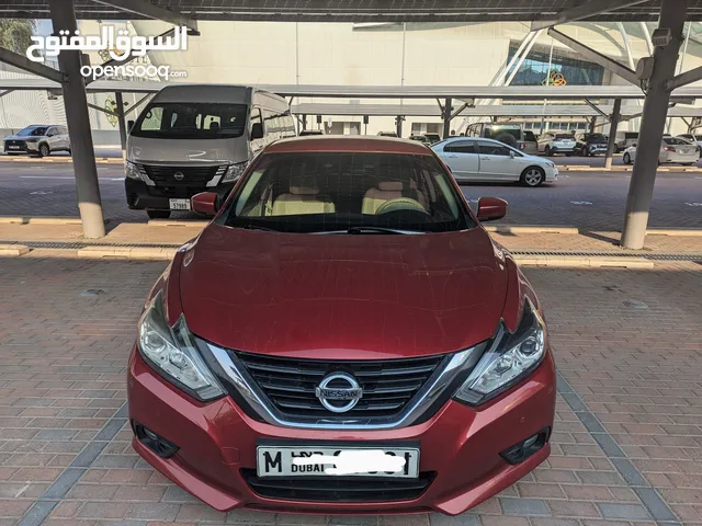 Nissan Altima Gcc First owner 2 keys  نيسان التما مالك اول مفتاحين تواير سنة وتامين وترخيص