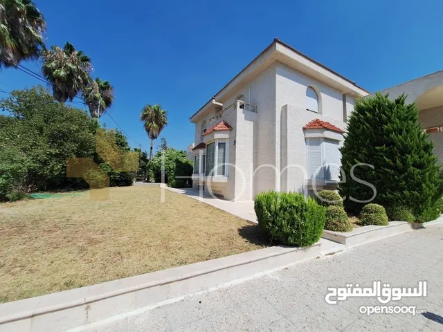 فيلا مفروشة مع مسبح للبيع في عبدون بمساحة ارض 2120م