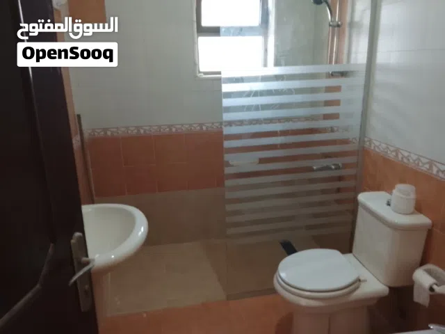 شقه للايجار في ام اذينه للجادين