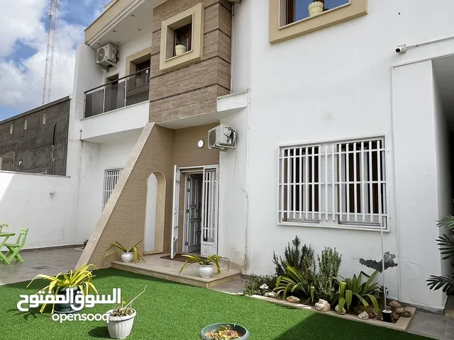 200 m2 More than 6 bedrooms Villa for Sale in Tripoli Al-Sabaa