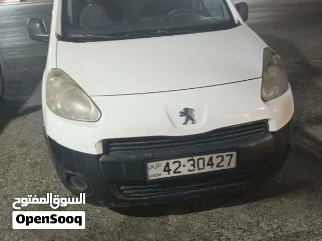 2015 بيجو بارتنر Standard