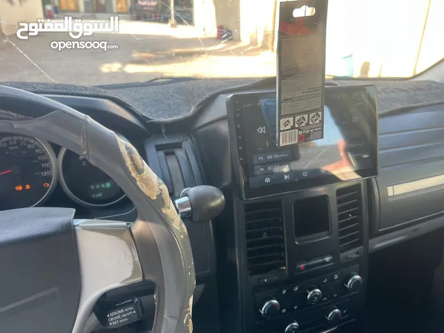 سلام عليكم  سيارة دوج كرفان 2008 كفاله من الضربة والصبغ ماعدى قطعه وحده صبغ بيه جاملغ الامامي جهة ال