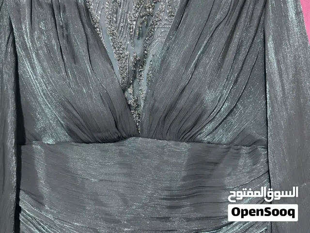 فستان سواريه مطرز جديد