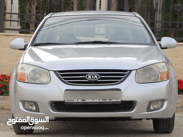 كيا سيراتو 2007 فحص كامل بحاله اتماتيك لون مميز بحاله ممتازه لا تحتاج إلى شيء مالك شخصي من الحرة
