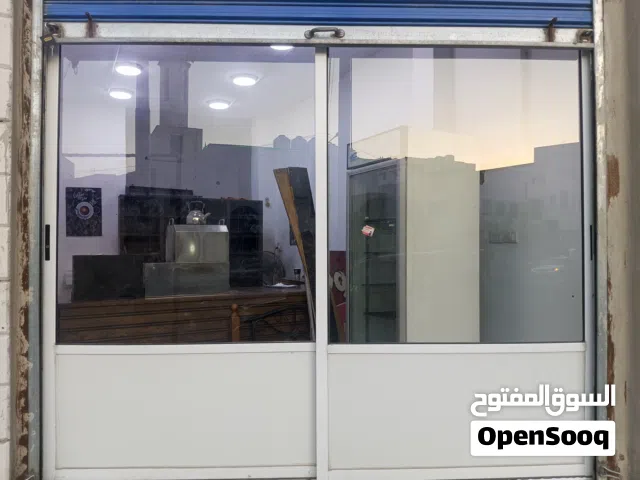 باب الامنيوم بحال الوكالة