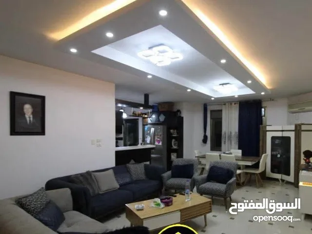 متوفر غزفة لموظفة