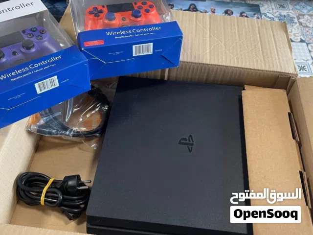 ps4 pro مجدد من الشركة شبه جديد