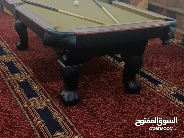 بلياردو خشب 7.5 قدم اصلي جديد بالكرتونه مع كامل الأغراض