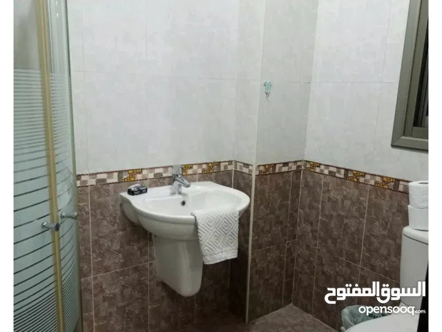 150 m2 3 Bedrooms Apartments for Sale in Ramallah and Al-Bireh Beitunia