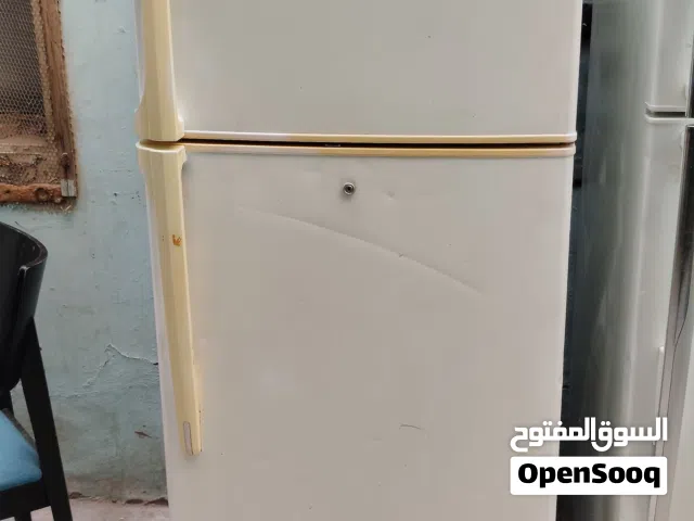 نبيع ثلاجه ال جي حجم متوسط بحاله جيده 18 قدم بحاله جيده معا التوصل التشغيل والكفاله تبريد وتجميد قوي