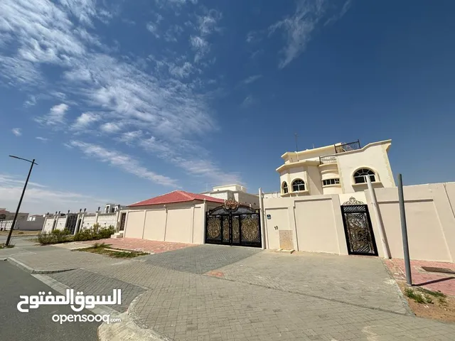 550 m2 More than 6 bedrooms Villa for Sale in Al Ain Other