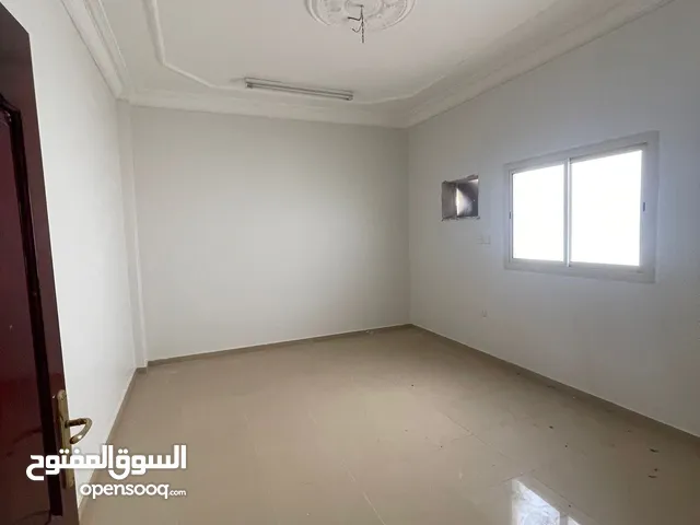 215 m2 5 Bedrooms Apartments for Rent in Al Madinah Abu Burayqa