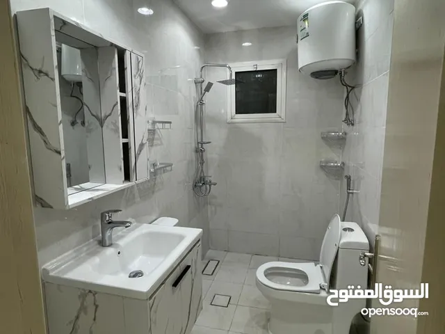 214 m2 3 Bedrooms Apartments for Rent in Al Riyadh Al Khaleej