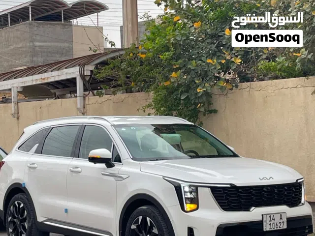 كيا سورنتو 2025 4 كامرات تتقدم وترجع بل رموت ماشيه 3 الف رقم بصره ضمان دوليه