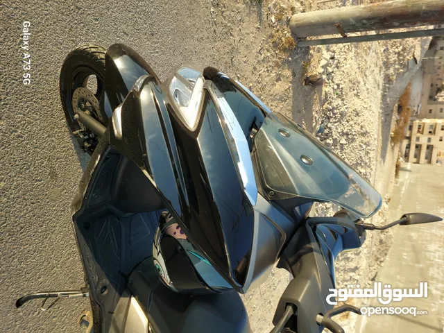 Used Suzuki Burgman 200 in Zarqa