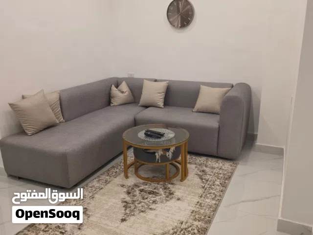 شقة جديدة لم تسكن بعد بالجبيهه بالقرب من البوابة الشمالية مقابل مطعم حضرموت