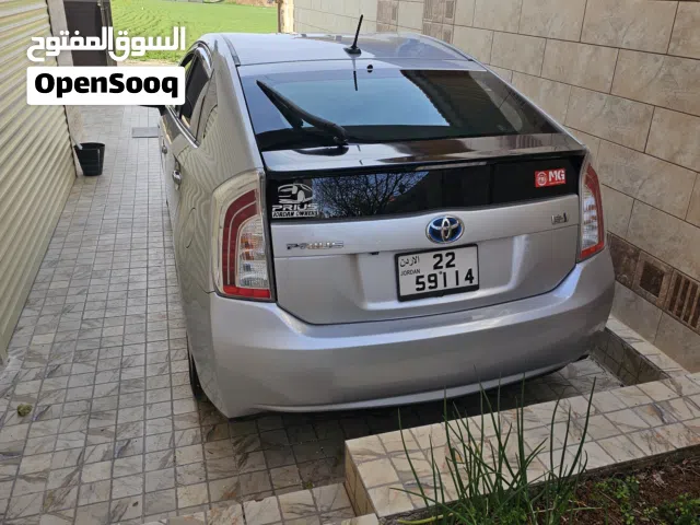 2014 تويوتا بريوس Prius