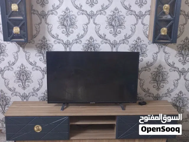 ميز تلفزيون مستعمل قليل جدا