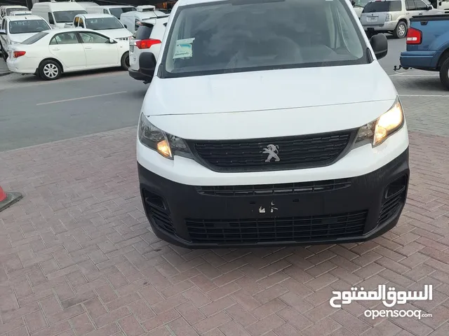 Peugeot Partner 2021 in Sharjah