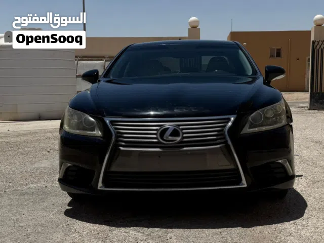 Used Lexus LS in Sharjah