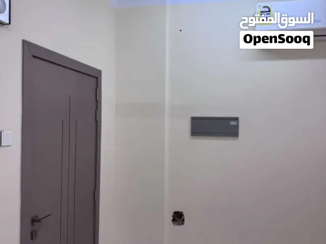 195 m2 3 Bedrooms Apartments for Rent in Al Batinah Sohar