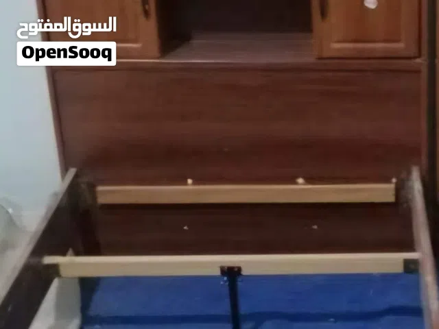 سرير فردي وزيانة بحالة ممتازة