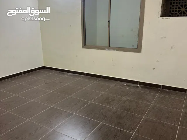 Flat for rent in west riffa for bachelor with ewa