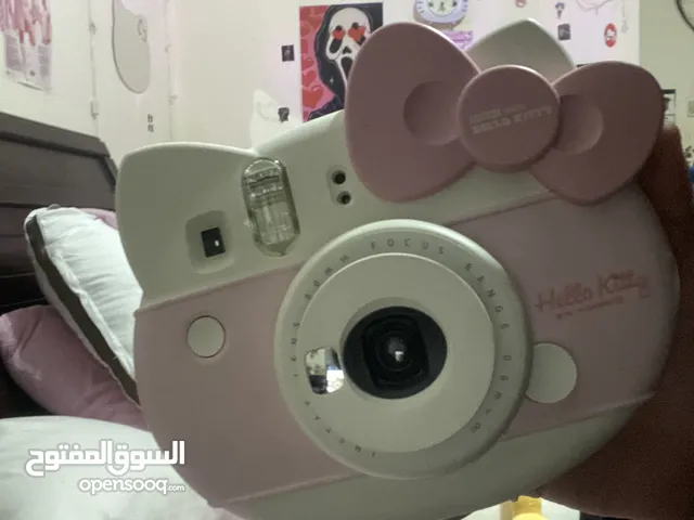 Hello kitty polaroid camera for sale كاميرة هيلو كيتي للبيع