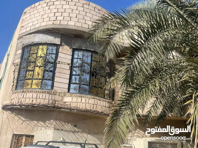 300 m2 5 Bedrooms Townhouse for Sale in Basra Other
