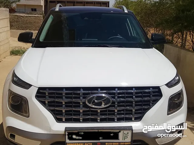 هونداي فنيو - لونين ابيض واسود