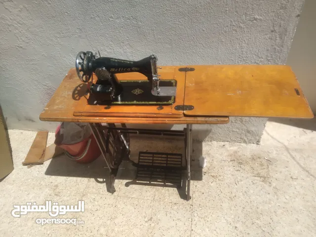 ماكنه خياطه نوع melica مع متور ورجل دعسه كهرباء وشغاله ميه الميه
