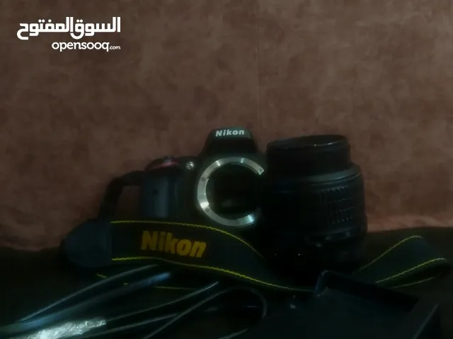 كاميرا نيكون D5100 مع شاحنها الاصلي استعمال خفيف بحالة الجديد