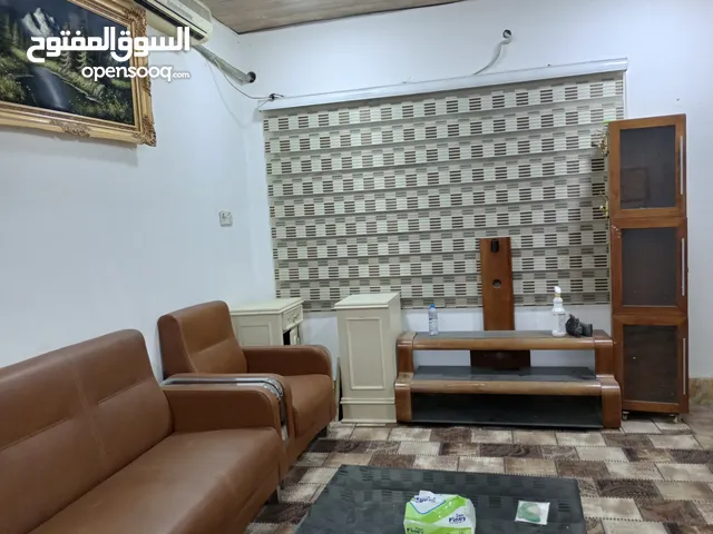 شقة مؤثثة بالكامل للايجار للموظفين بسعر مناسب جدا