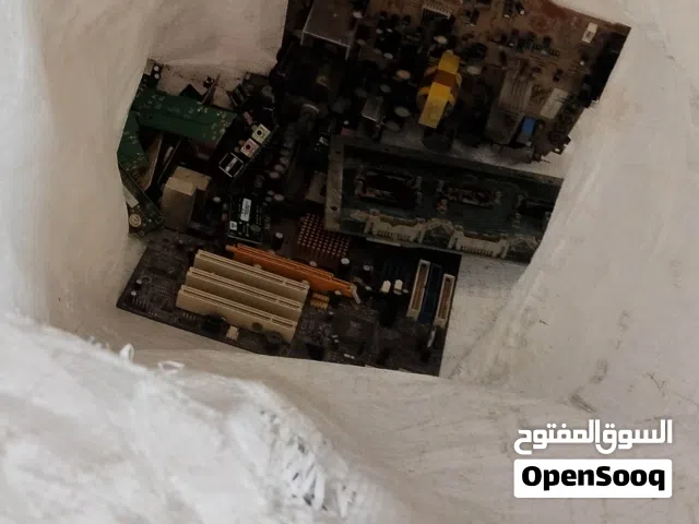 اي احد عند خردة اللكترونيات كمبيوتر عاطلة نشروا