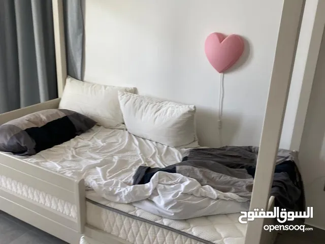 سرير من الخشب الابيض السويدي ايكيا IKEA white Swedish wood bed