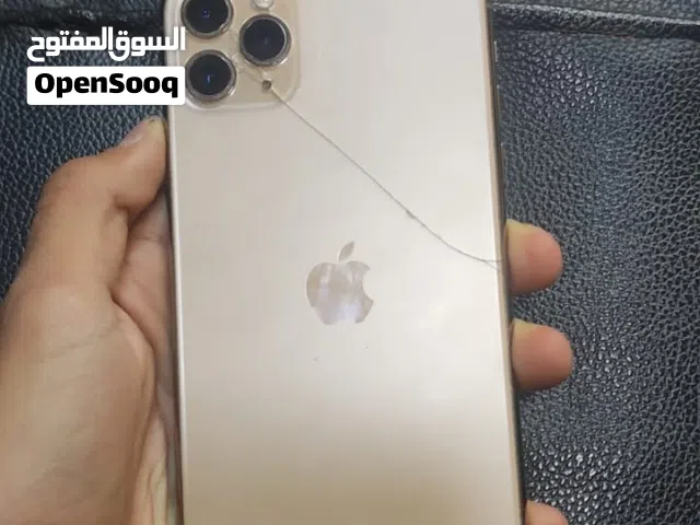 ايفون 11برو ماكس بحاله ممتازه