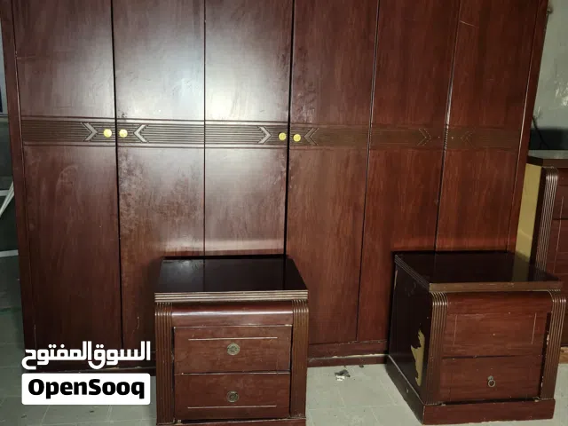 طقم كنب وغرفه نوم غرفه النوم عليها جلاتينها لسا للبيع المستعجل