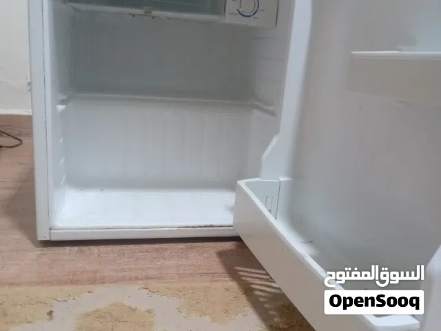 ثلاجة صغير لغرفة النوم